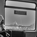 DSC 4891-2015-06-27  hamburg 06.2015 - das fenster zur welt : hamburg, menschen unterwegs, koomunikation smartphone